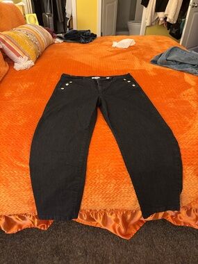 Nine West Black Boyfriend Jeans with Button Accents